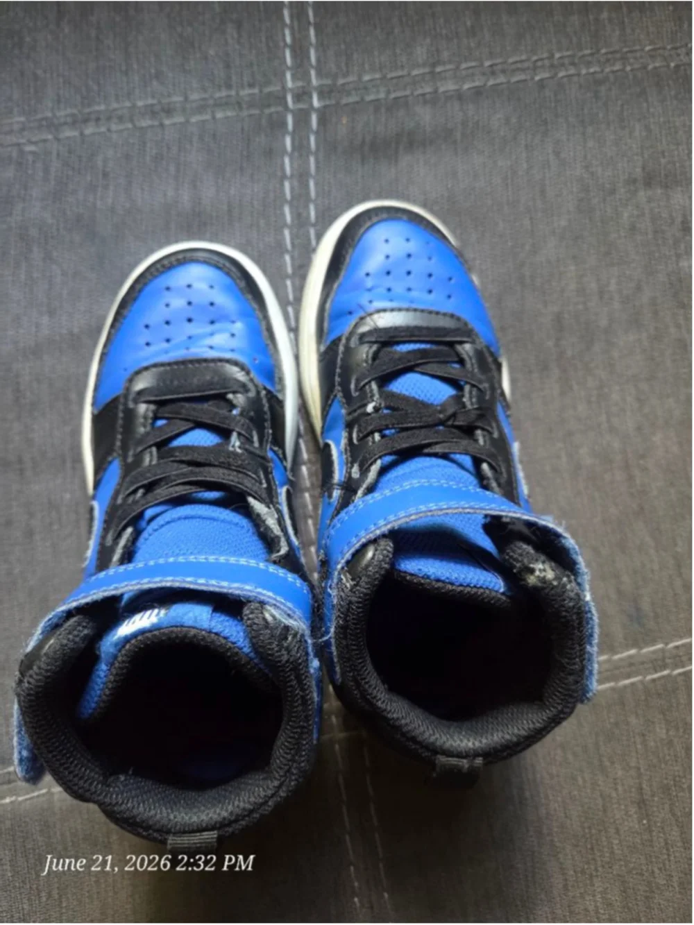 Nike Borough Court Size 12 Sneakers